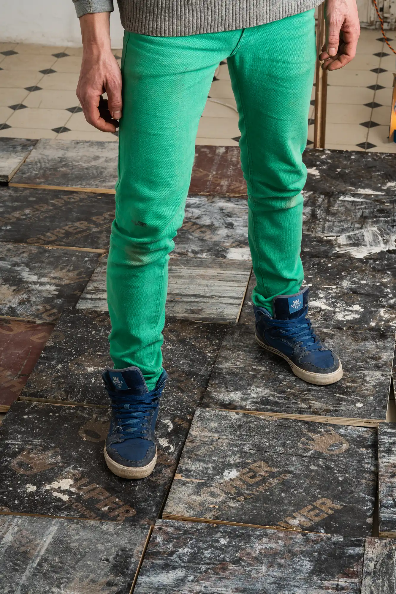 Image from Raashanim [Rattlers] album